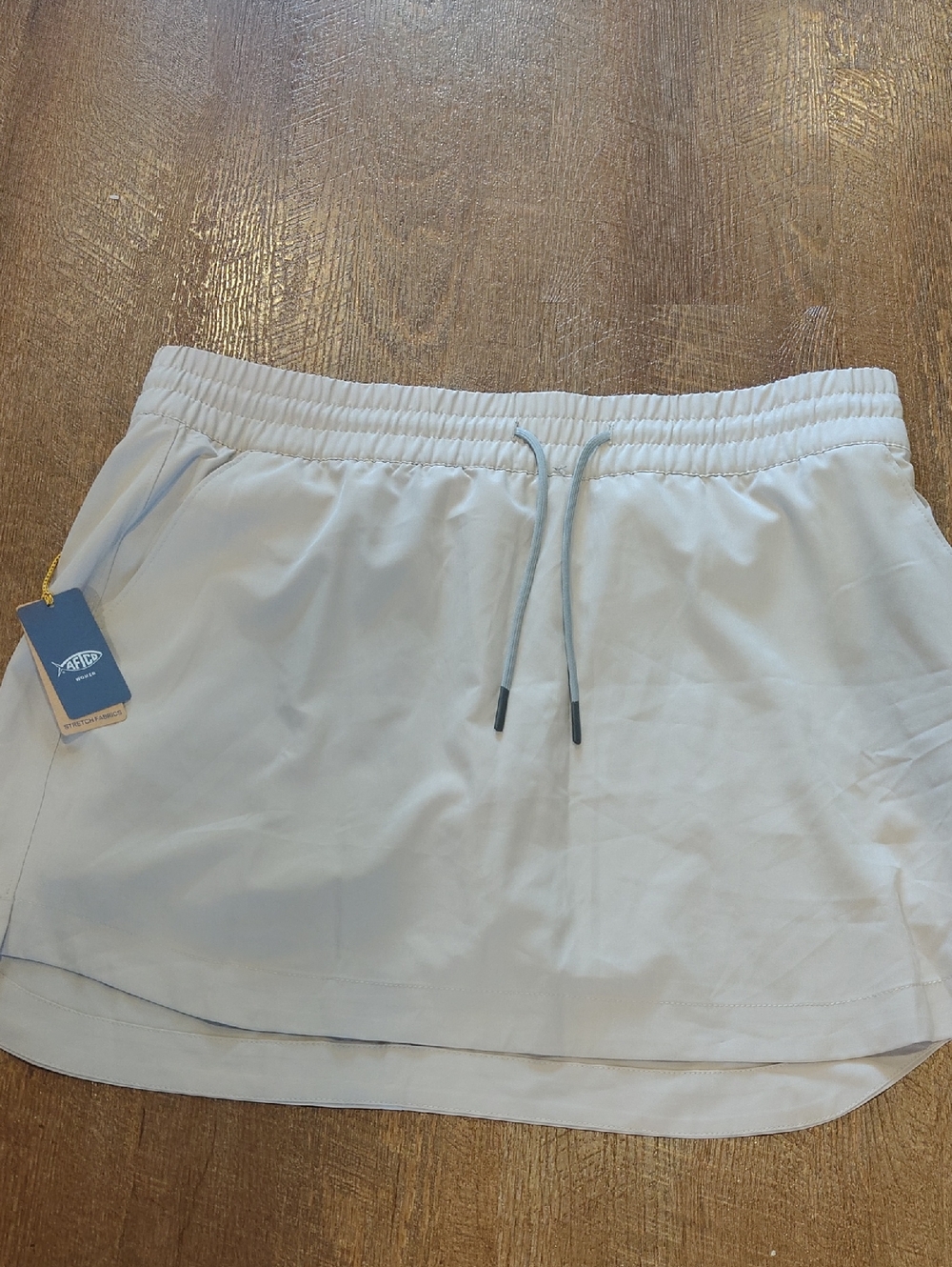 NWT AFTCO Women's Xlg‎ Khaki Stretch Fabric Outerwear Strike Skort